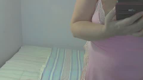 Snapshot of queen_jane8 chatting on September 19, 10:08 am queen_jane8 online show from September 19, 10:08 am
