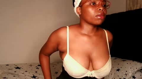 queen_joy123 online show from November 18, 12:57 am