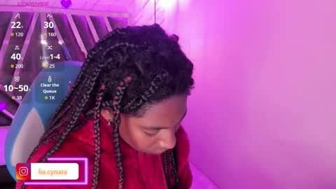 Snapshot of queen_perla_ chatting on October 3, 12:02 pm online show from October 3, 12:02 pm
