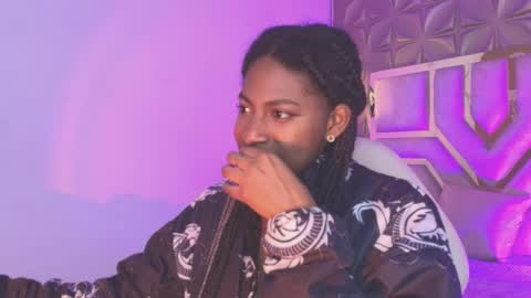   online show from March 23, 12:43 pm