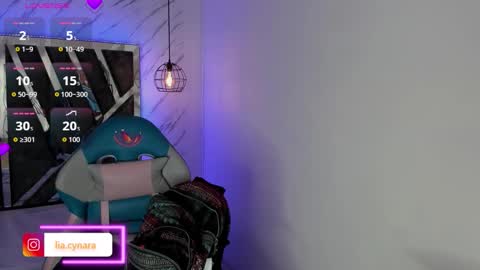 Snapshot of queen_perla_ chatting on September 26, 11:29 am online show from September 26, 11:29 am