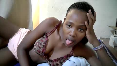 queen_slender online show from June 20, 11:16 am