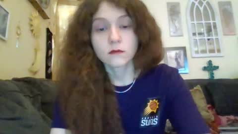 queencrimsonlvx online show from May 6, 8:59 pm