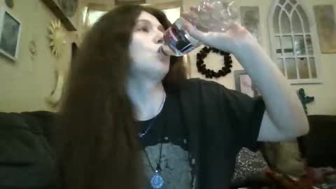 queencrimsonlvx online show from May 4, 2:40 am