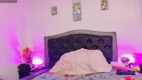 VickyBoobss online show from May 21, 8:15 pm