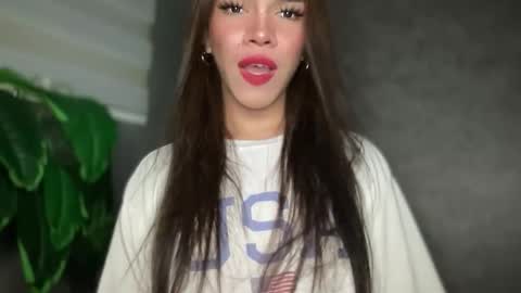 QUEEN online show from February 19, 1:05 am