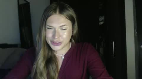 Snapshot of queennicky88 chatting on December 2, 2:35 am Nico online show from December 2, 2:35 am