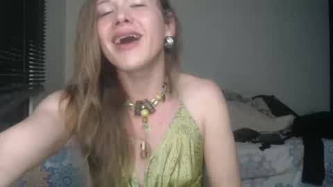 Snapshot of queennicky88 chatting on September 12, 2:57 am Nico online show from September 12, 2:57 am