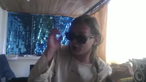 Snapshot of queennicky88 chatting on October 14, 4:32 pm Nico online show from October 14, 4:32 pm