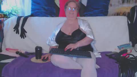 QueenPammy online show from March 7, 10:04 am