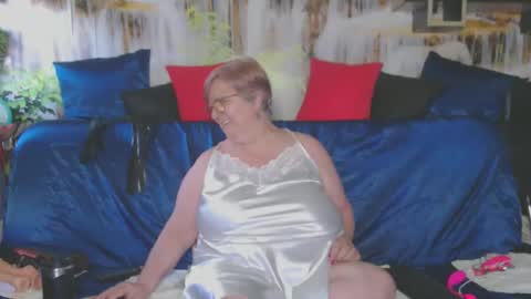 QueenPammy online show from June 3, 8:50 am