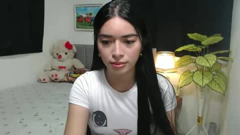Snapshot of queenpinay69 chatting on October 15, 1:34 pm QueenPinay69 online show from October 15, 1:34 pm