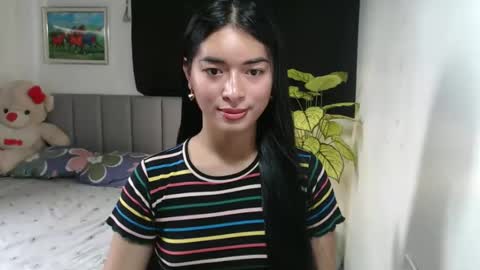 Snapshot of queenpinay69 chatting on October 10, 5:13 am QueenPinay69 online show from October 10, 5:13 am
