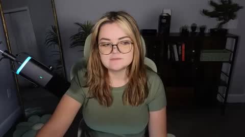 Snapshot of quervoqueen1 chatting on September 29, 3:05 am Bri online show from September 29, 3:05 am