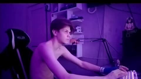 quiet_sh online show from February 11, 12:36 am