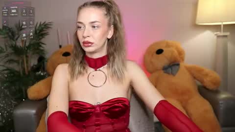 Nova Hollis online show from December 20, 10:22 am