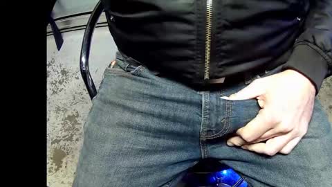 r2424 online show from November 13, 5:43 am