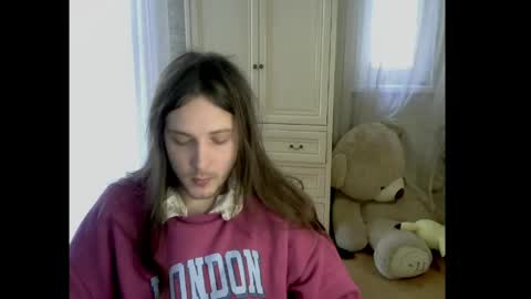 rabbitboyy online show from April 17, 9:44 am