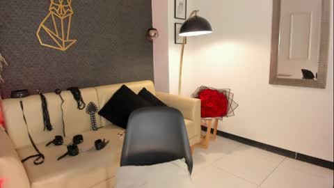 RACHEL ES online show from May 31, 6:45 am