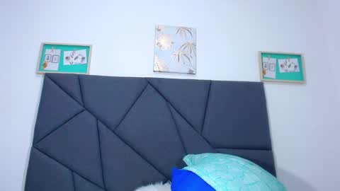 Snapshot of rachelbrown_ chatting on December 7, 11:56 am MALIKA Z online show from December 7, 11:56 am