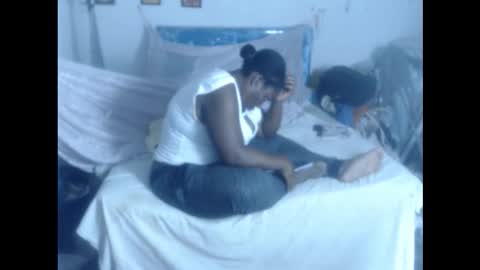 Snapshot of rachelexoticgirl chatting on October 18, 4:05 am rachelexoticgirl online show from October 18, 4:05 am