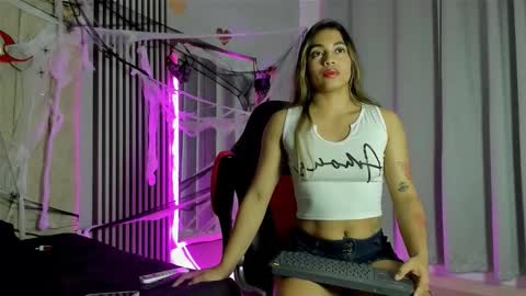 rachell_owen online show from October 27, 4:56 am