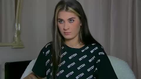 Snapshot of rachellsimpson chatting on September 10, 7:04 pm RachellSimpson online show from September 10, 7:04 pm