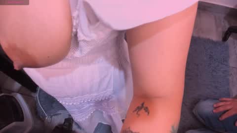 REY online show from March 23, 10:15 pm