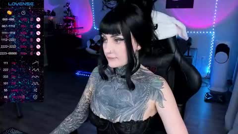 Snapshot of rachelqueen_ chatting on March 10, 2:05 pm Miko Pleasee help me get 100 likes online show from March 10, 2:05 pm