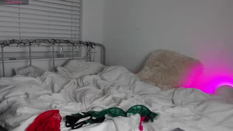Snapshot of rachelxyung chatting on October 7, 6:48 pm Rachel Yung online show from October 7, 6:48 pm