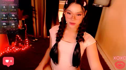 Snapshot of raeganclinton chatting on October 10, 7:03 am raeganclinton online show from October 10, 7:03 am
