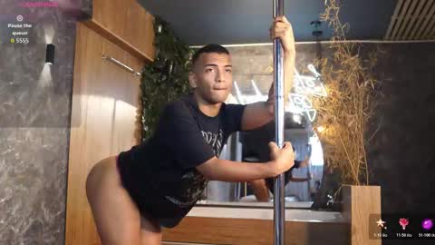 rafa_cruz online show from November 16, 7:38 pm