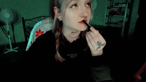 Kate online show from March 5, 3:32 pm