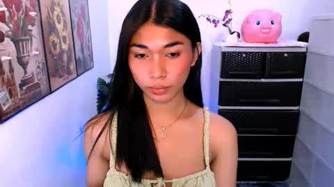 raindrizzle1706 online show from March 11, 4:32 pm