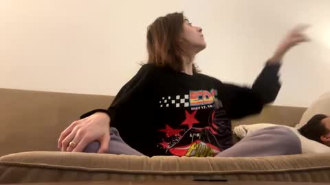 Ray Ray online show from February 10, 6:09 am