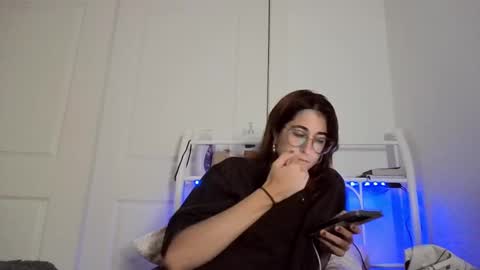 Ray Ray online show from September 16, 4:37 am