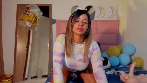 Snapshot of rajjnar_nina chatting on October 1, 12:32 am Nina online show from October 1, 12:32 am