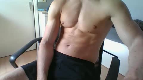 ramonjoosse2001 online show from April 20, 11:24 am