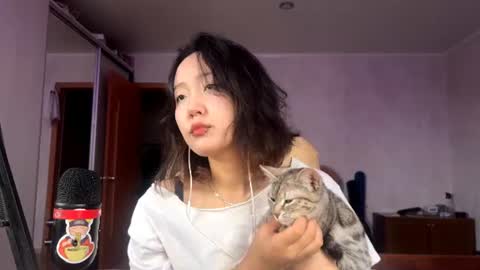 Ada Kim online show from June 28, 2:57 pm
