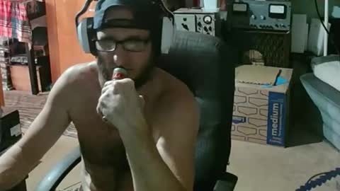 Randall online show from June 1, 8:32 pm