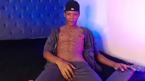 randy_connor9 online show from March 12, 7:04 pm