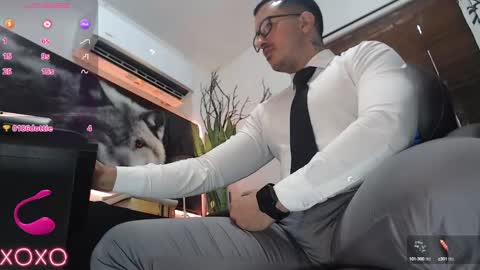 Snapshot of randylukehot chatting on October 4, 7:00 pm randylukehot online show from October 4, 7:00 pm
