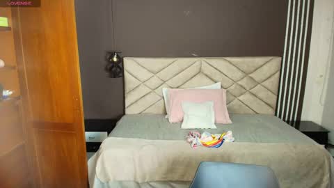 Snapshot of raqueljones_ chatting on February 19, 11:38 am Raquel online show from February 19, 11:38 am