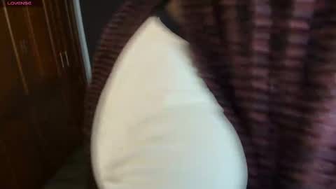 Snapshot of raqueljones_ chatting on March 4, 11:40 am Raquel online show from March 4, 11:40 am