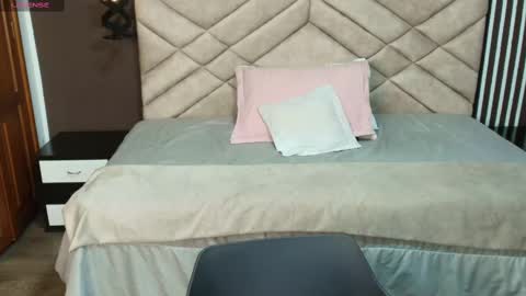 Snapshot of raqueljones_ chatting on March 3, 11:44 am Raquel online show from March 3, 11:44 am