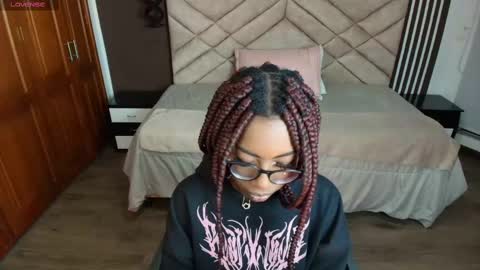Snapshot of raqueljones_ chatting on March 11, 11:33 am Raquel online show from March 11, 11:33 am
