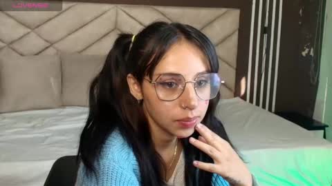 Snapshot of raqueljones_ chatting on October 2, 7:56 pm Raquel online show from October 2, 7:56 pm