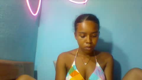 rasoelysca online show from January 18, 2:48 pm