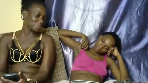 Snapshot of rasta_berry chatting on February 9, 8:13 pm rasta online show from February 9, 8:13 pm
