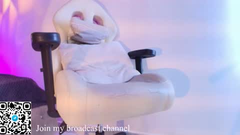 Snapshot of rave_paradise chatting on October 16, 11:10 am   online show from October 16, 11:10 am